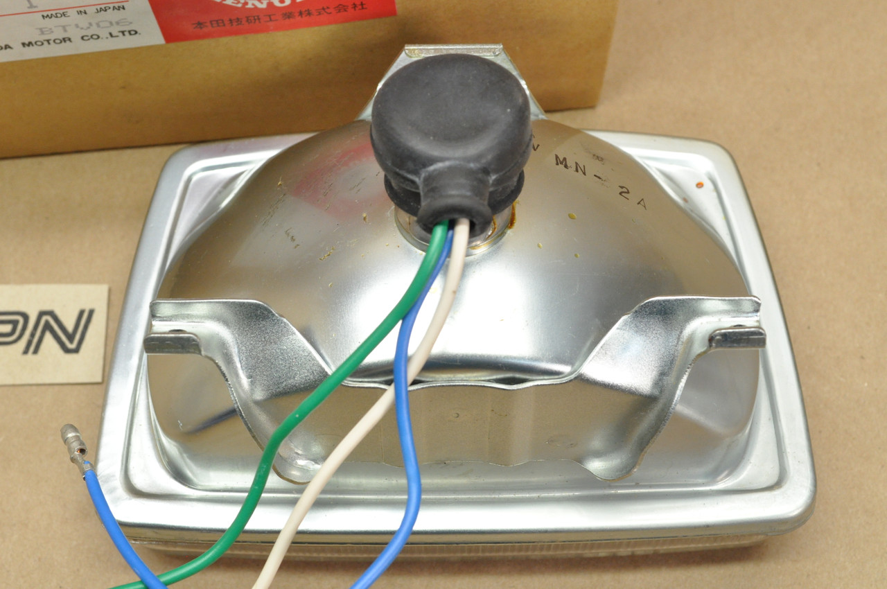 NOS Honda 1984-85 NQ50 Spree Stanley Sealed Head Light Beam 33120-GK8-671