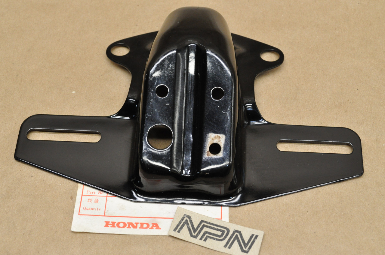 NOS Honda CT90 K1-K3 Trail 90 Tail Light Lamp License Plate Bracket 84701-077-670