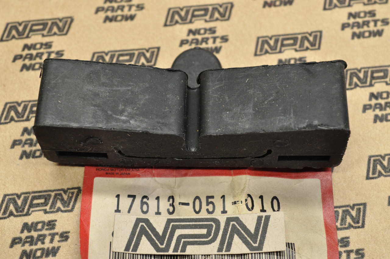 NOS Honda ATC70 CB125 CL70 SL70 SL90 XL70 XR75 Tank Mount Rubber 17613-051-010