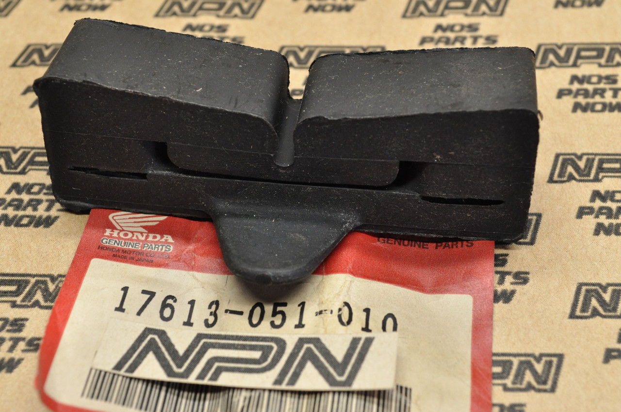 NOS Honda ATC70 CB125 CL70 SL70 SL90 XL70 XR75 Tank Mount Rubber 17613-051-010