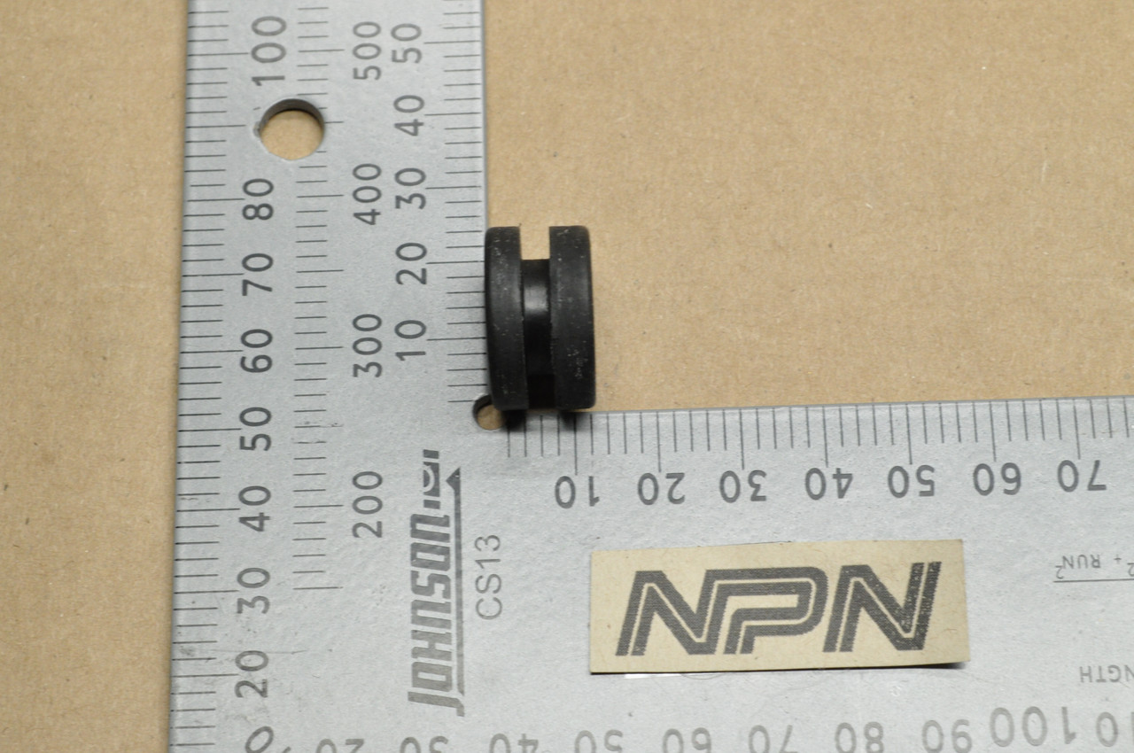 NOS Honda ATC125 ATC250 TRX250 XL500 XR500 Fender Setting Rubber 61103-357-000