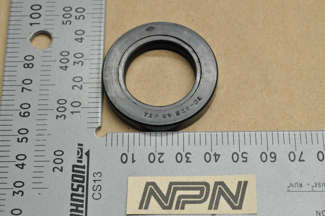 NOS Honda CB72 CB77 Rear Wheel Oil Seal 27.5x43x8 90752-268-000