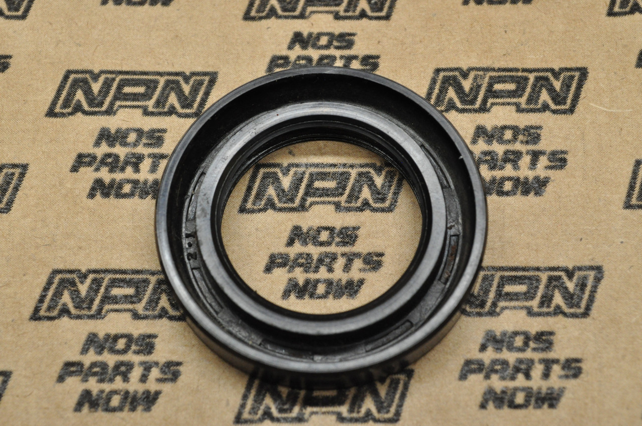 NOS Honda CB72 CB77 Rear Wheel Oil Seal 27.5x43x8 90752-268-000
