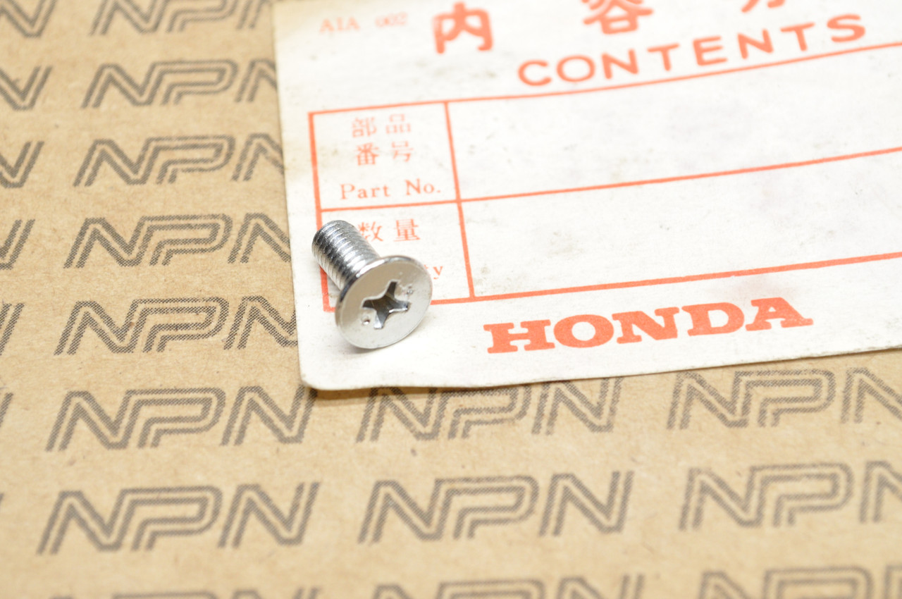 NOS Honda 1985-86 VT1100 C Shadow Steering Stem Cover Flat Screw 93600-05012-0B