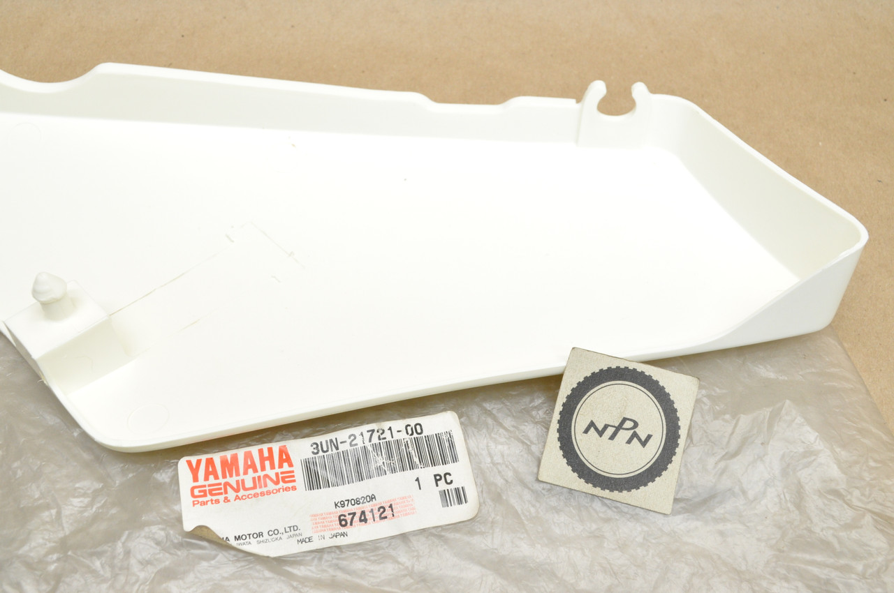 NOS Yamaha 1988 DT50 White Right Side Cover Panel #2 3UN-21721-00