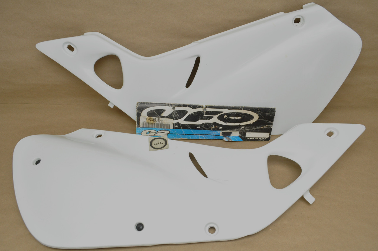 NOS Honda 1998-99 CR125 R 97-99 CR250 R UFO Side Cover Panel Set 83610-KZ3-B00 ZA
