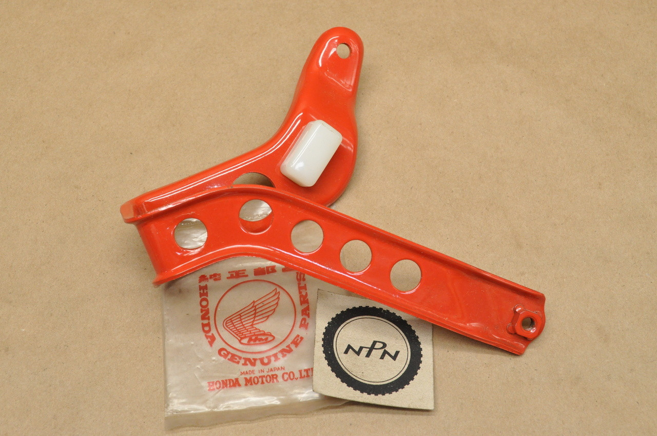 NOS Honda 1980-82 XR200 Tahitian Red Chain Guide Guard 52156-446-770 ZA