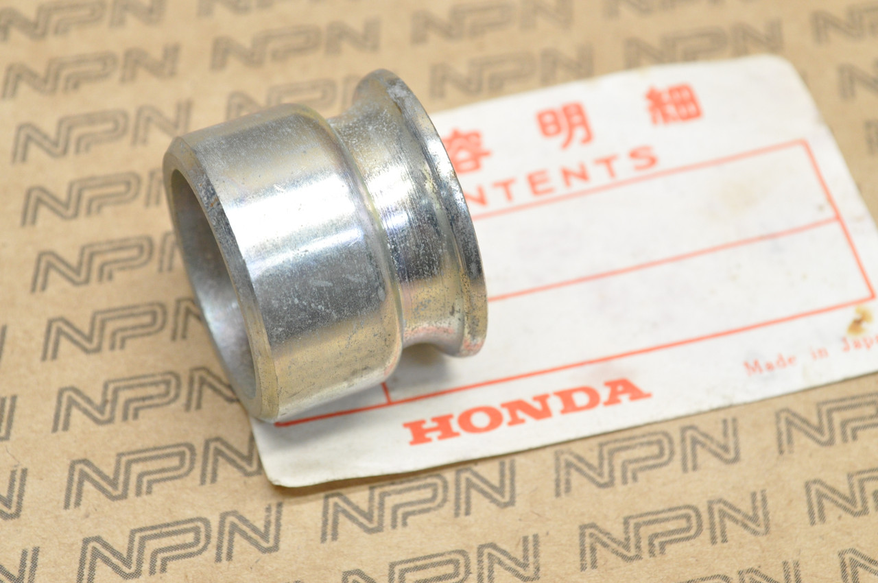 NOS Honda CB450 K0-K7 CB500 T CL450 K0-K6 Rear Wheel Side Collar 42311-283-000