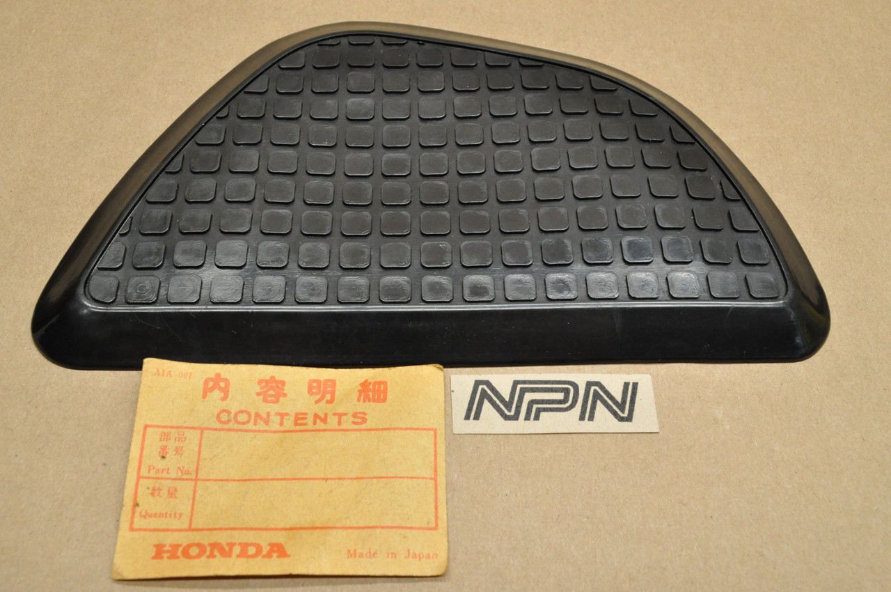 NOS Honda CA175 CL90 CL125 CL175 Left Tank Knee Grip Rubber 17662-223-000