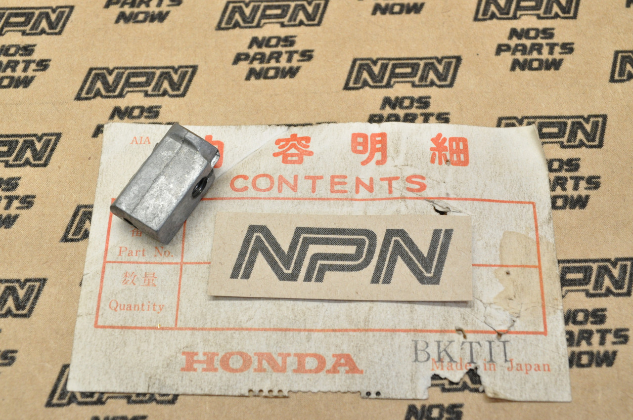 NOS Honda CT70 K0-K3 CT70H Z50 K0-1978 Throttle Cable Holder 53162-098-010