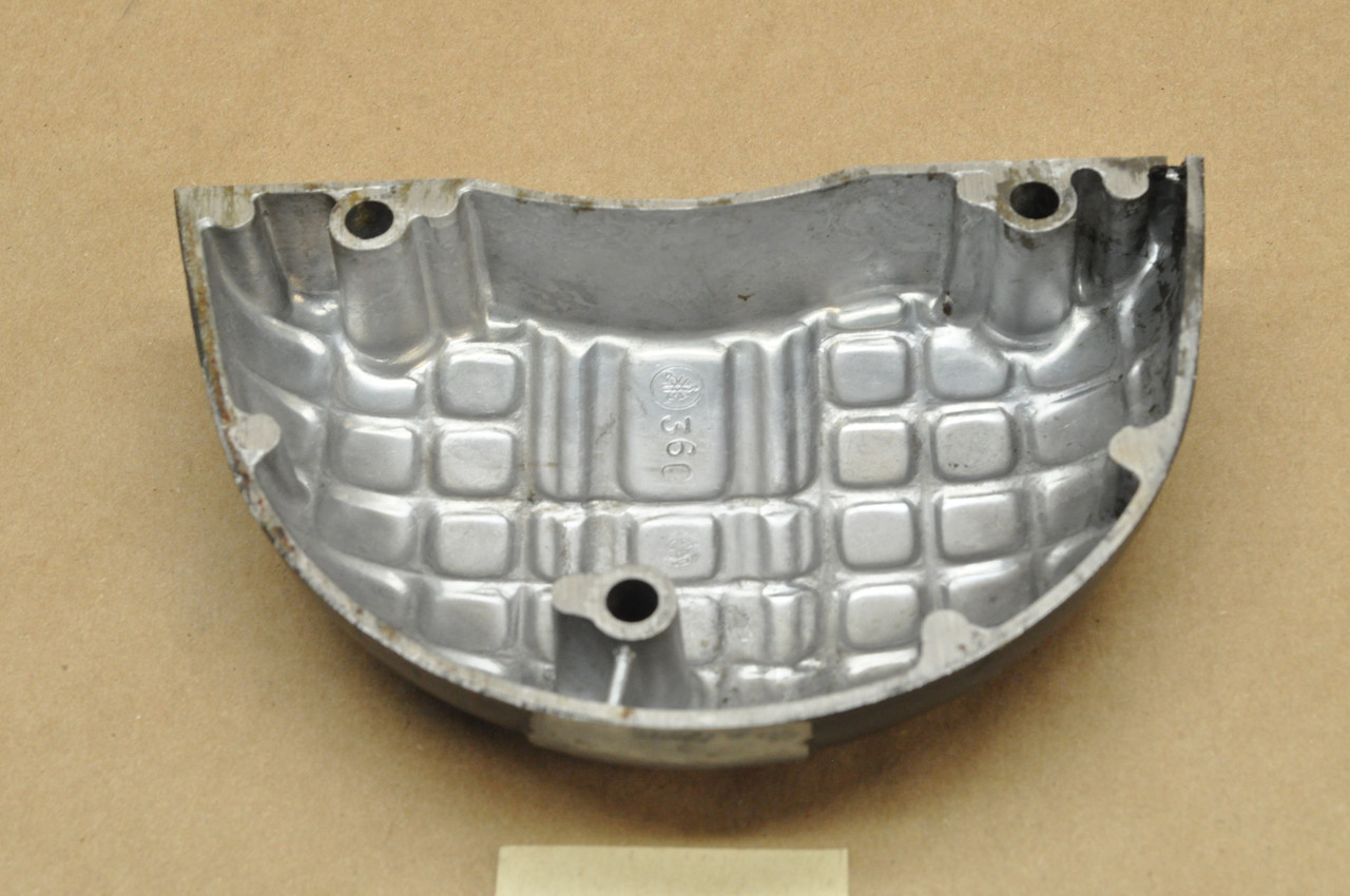 Vtg OEM Yamaha 1973-75 RD250 RD350 Oil Pump Side Cover 360-15416-01