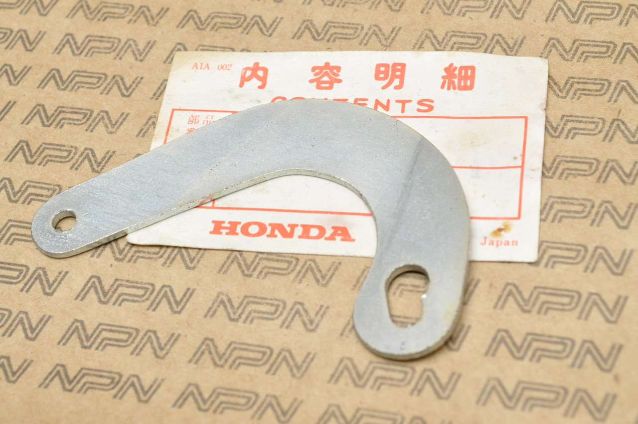 NOS Honda CA175 CB175 CB200 CL175 CL200 Center Stand Spring Hook 50523-303-000