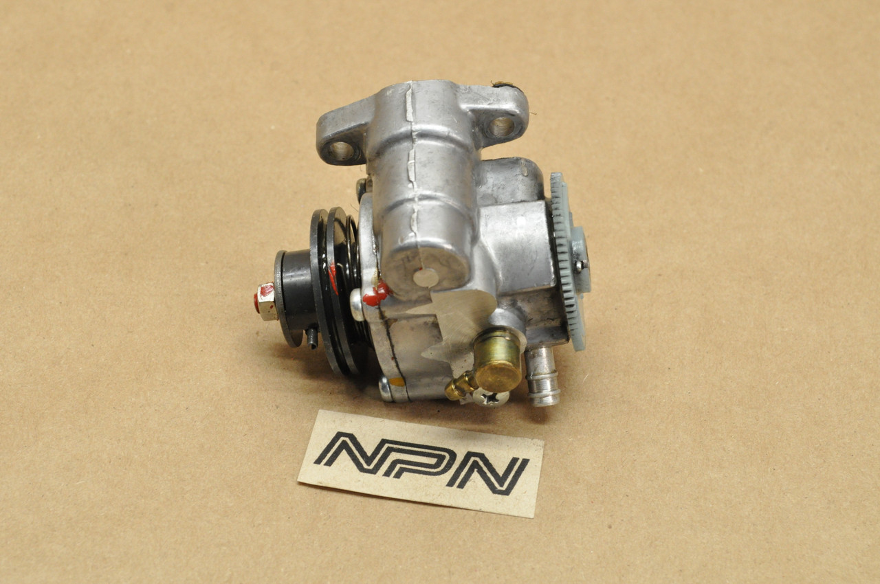 Vtg Used OEM Yamaha 197375 RD350 Oil Pump Assembly 1371312800 NOS