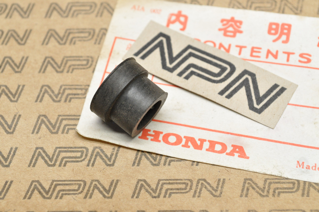 NOS Honda S65 Handle Bar Mount Rubber Cushion 53134-035-010