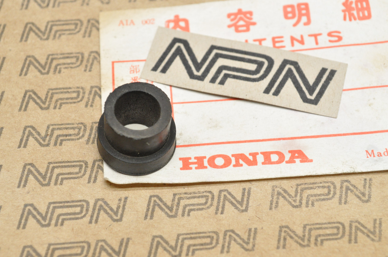 NOS Honda S65 Handle Bar Mount Rubber Cushion 53134-035-010