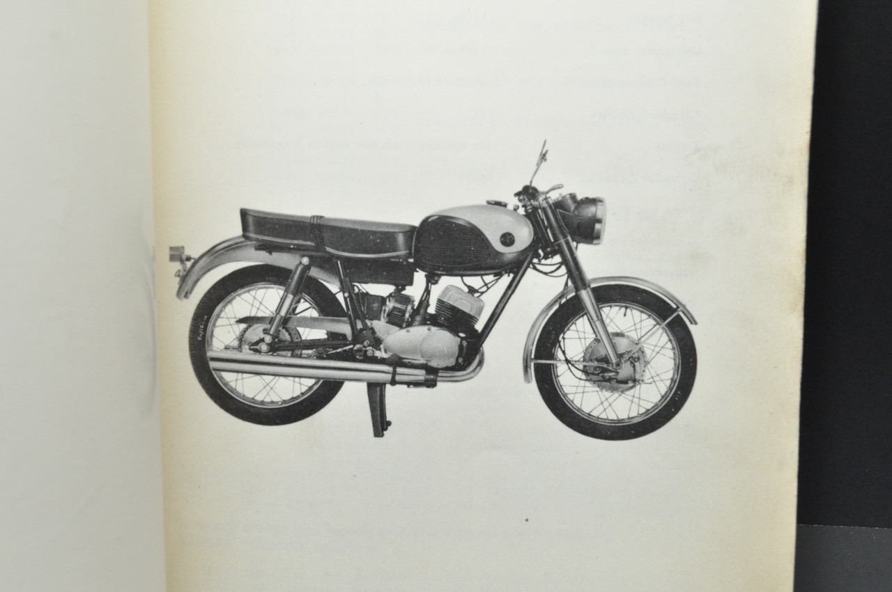 Vintage 1967 Yamaha YDS2 Motorcycle Parts List Book Diagram Manual