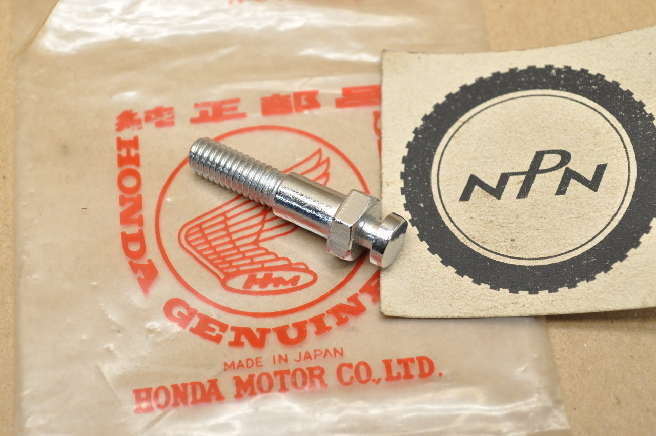 NOS Honda CB125 CR125 CR250 CT90 MT250 SL125 TL250 XL250 XL350 XL70 XR75 Brake Lever Pivot Bolt 90114-329-000