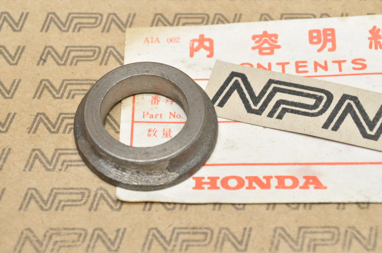 NOS Honda CL90 S90 SL90 Clutch Center Collar 22911-028-000