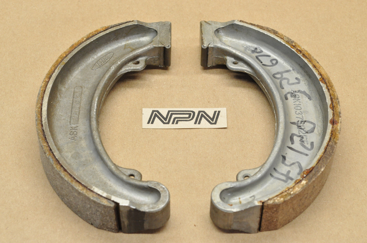 NOS Honda MR250 MT250 XL250 XL350 Front Brake Pad Shoe Set 45120-329-670