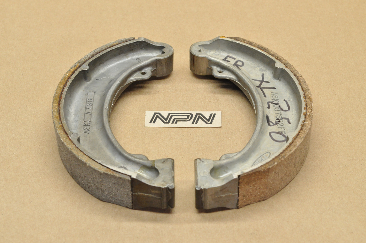 NOS Honda MR250 MT250 XL250 XL350 Front Brake Pad Shoe Set 45120-329-670