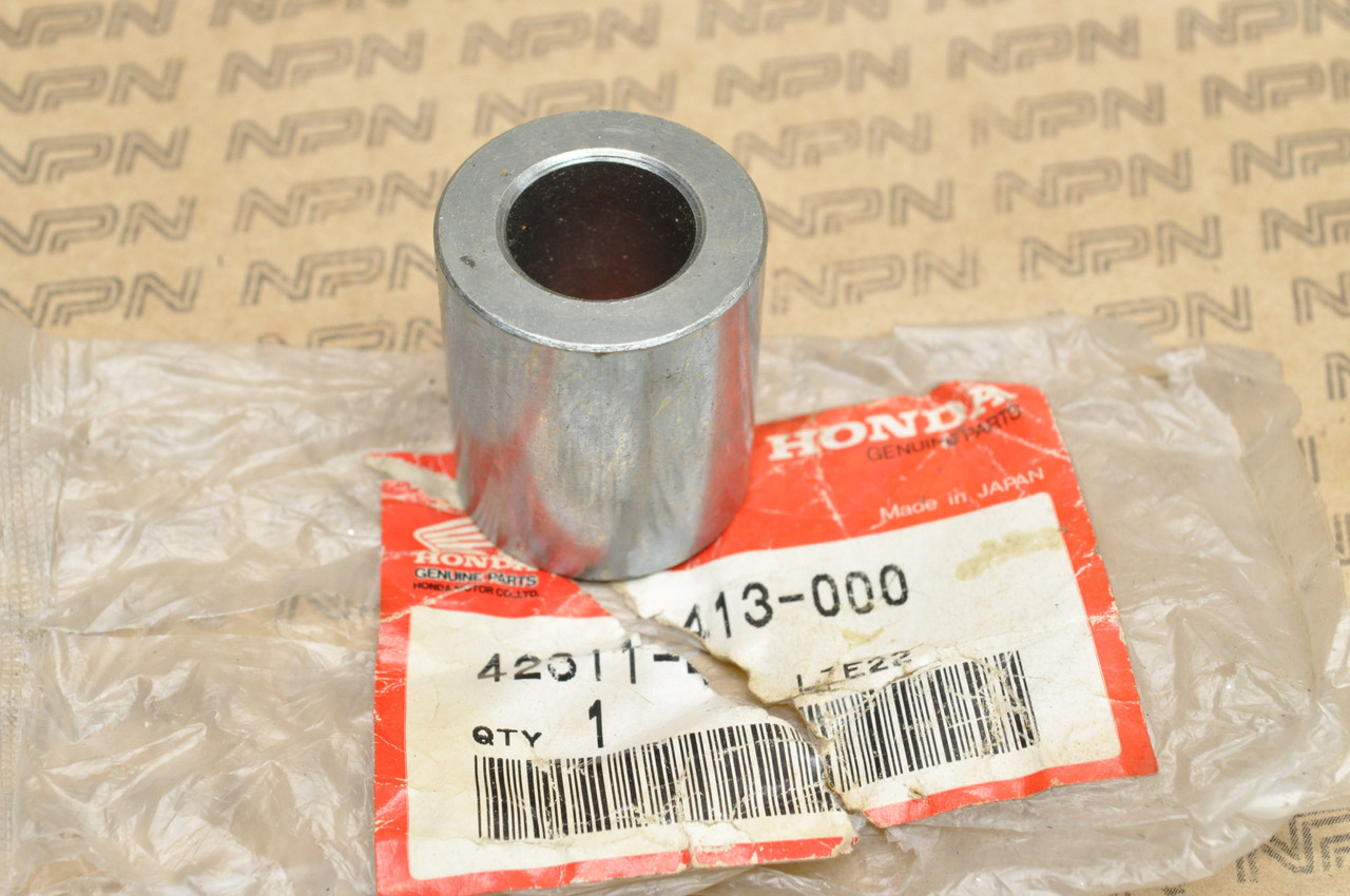 NOS Honda CB400 CB450 T CM400 CM450 Rear Wheel Axle Collar 42311-413-000