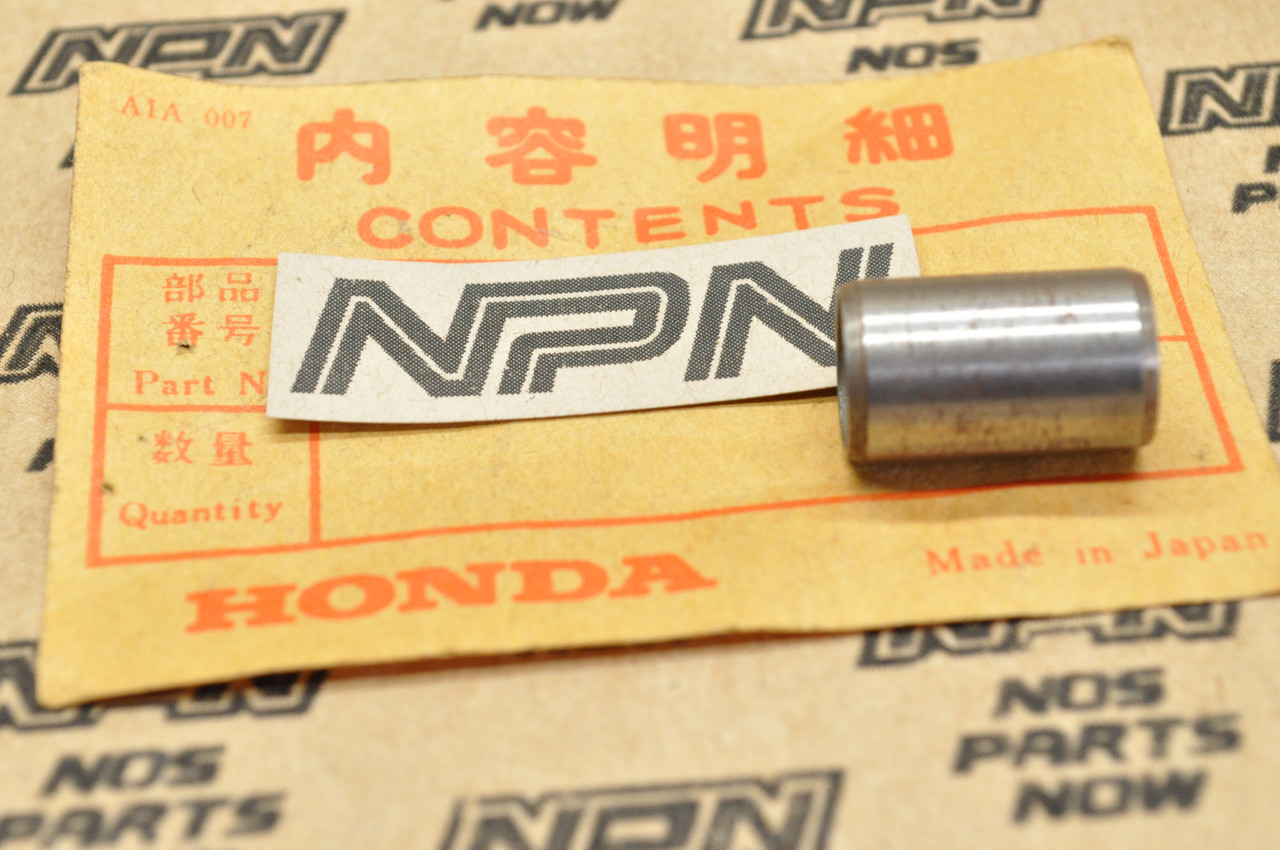 NOS Honda CA72 CA77 CB72 CB77 CL72 CL77 Knock Pin Dowel 90707-259-000