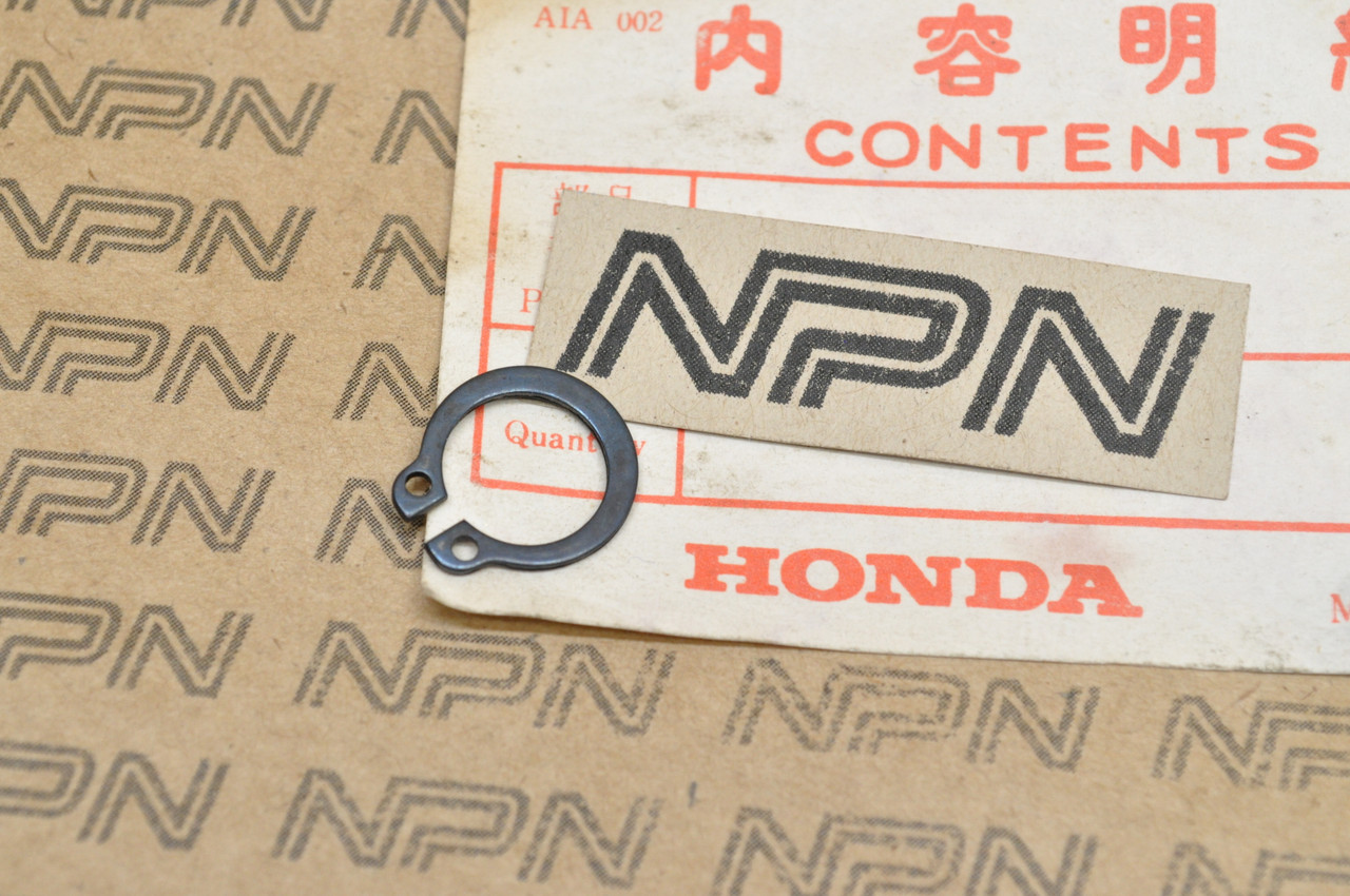 NOS Honda C100 C102 C105 T CT200 Gear Shift Spindle Circlip 12mm 90603-001-000