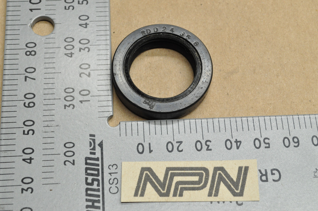 NOS Honda CA72 CA77 Front Wheel Hub Oil Seal 24x35x8 90752-250-000