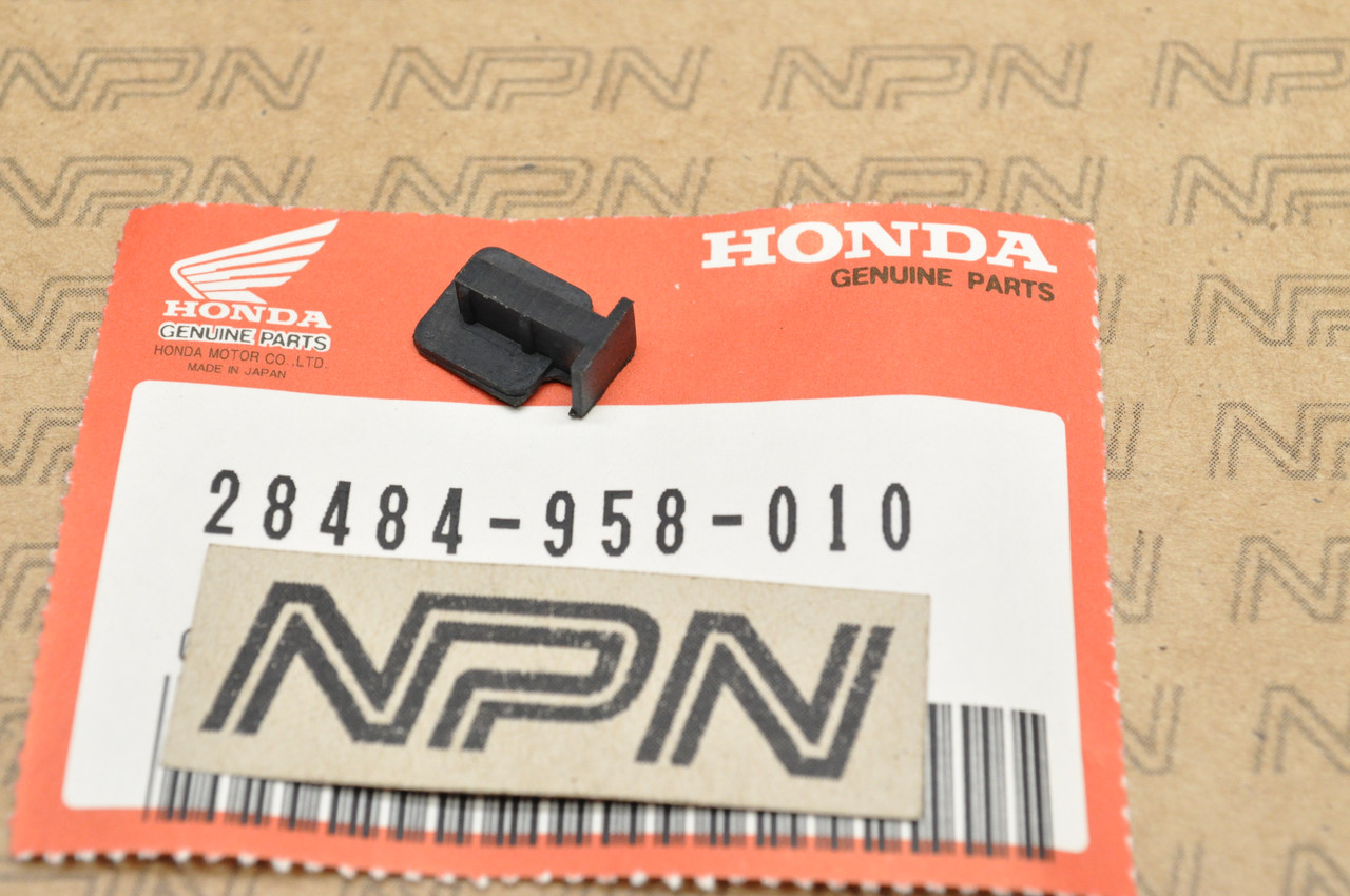 NOS Honda ATC185 S ATC200 ATC200S Recoil Hook Plate Rubber 28484-958-010