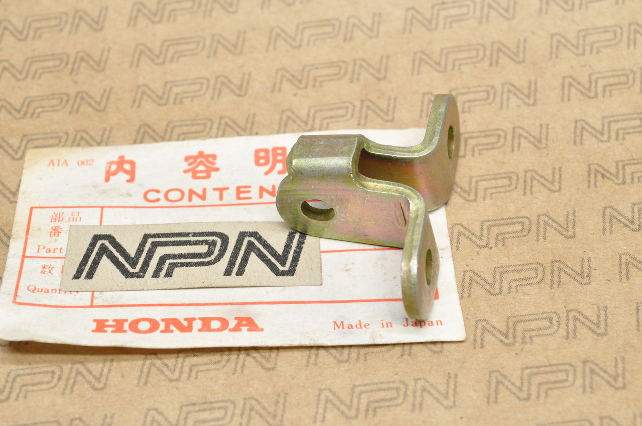 NOS Honda XL250 K0-K2 XL350 K0-K1 Seat Hinge Mount Bracket 77201-356-000