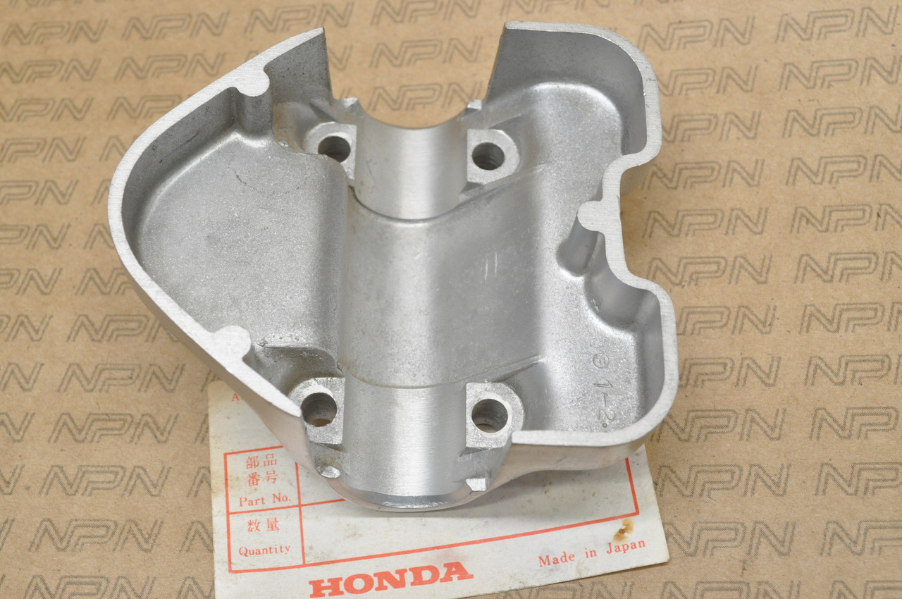 NOS Honda C200 CA200 CT200 Upper Handlebar Holder Top Clamp 53131-030-000
