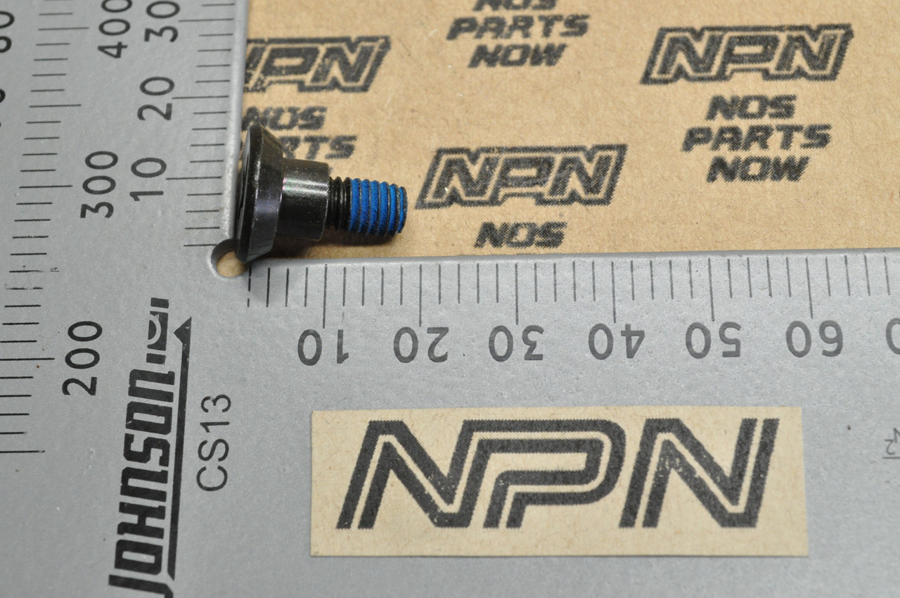 NOS Honda FL400 R Pilot TRX200 TRX300 Fender Splash Guard Screw 90101-HB3-004