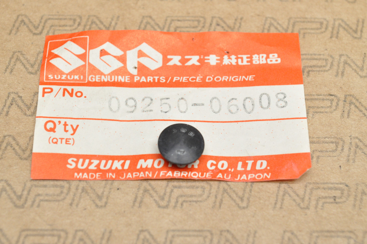 NOS Suzuki GR650 GS500 GS750 GSX750 GSXR750 GV700 VS800 VZ800 Cap 09250-06008