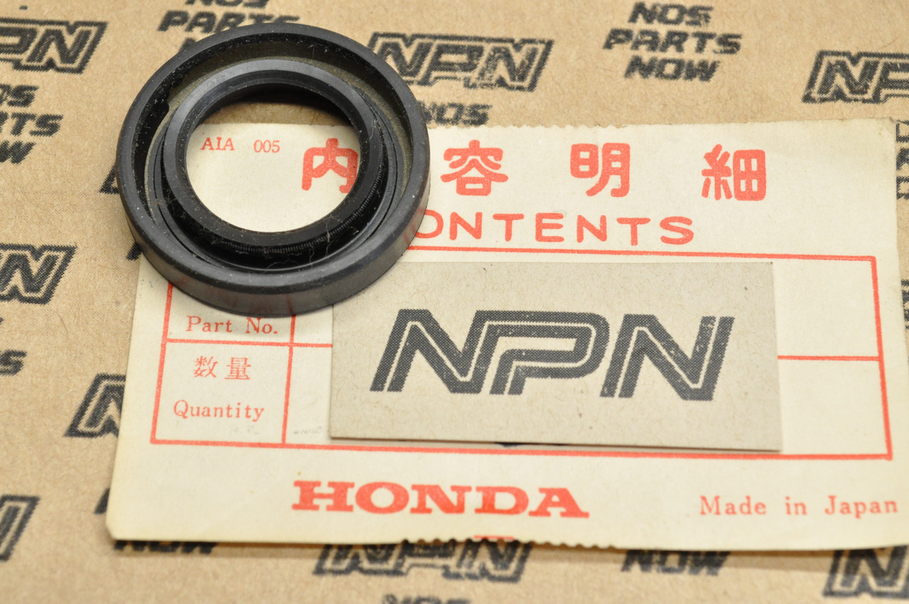 NOS Honda ATC200 CB125 CL90 CT90 SL125 SL90 ST90 XL200 Oil Seal 91201-030-033