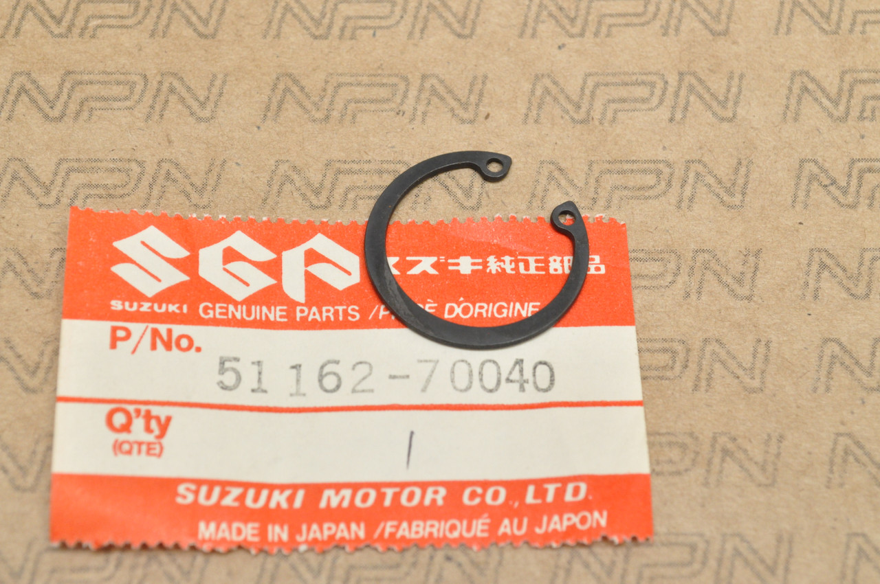 NOS Suzuki DR650 GS1150 GS750 GS850 LT230 LT500 RM250 Circlip 51162-70040