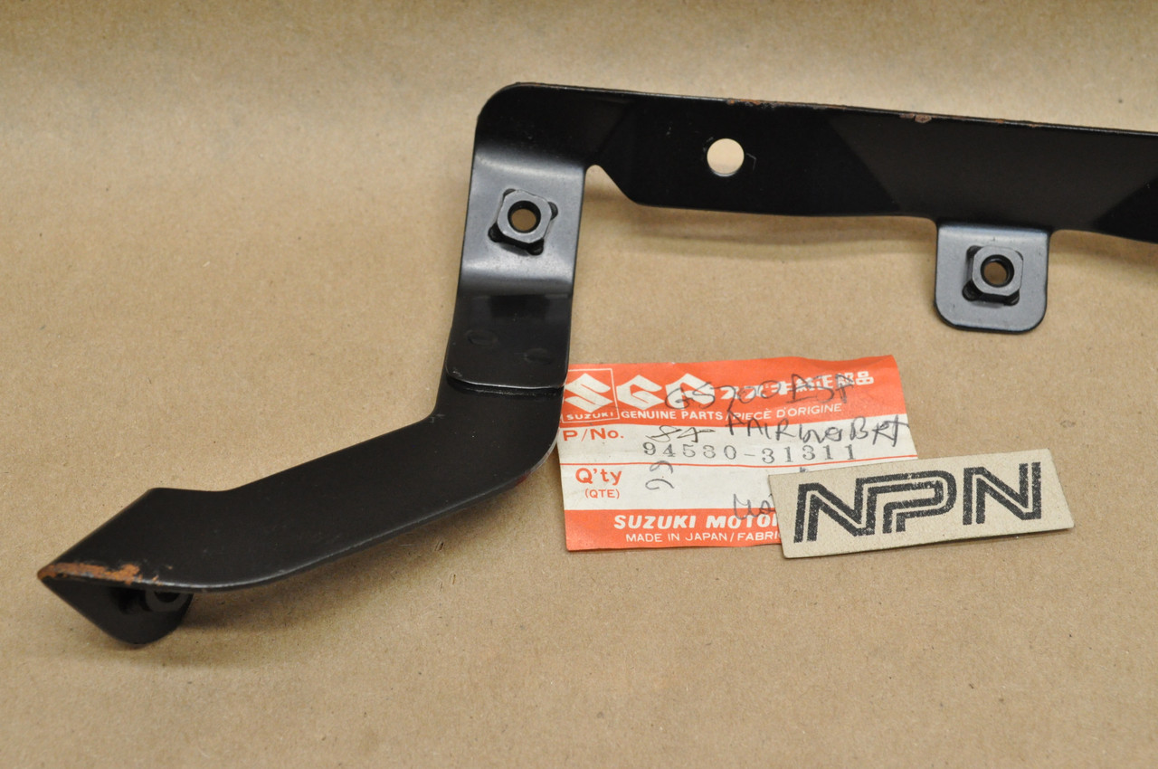 NOS Suzuki 1985 GS700 Upper Cowling Fairing Panel Brace 94530-31311
