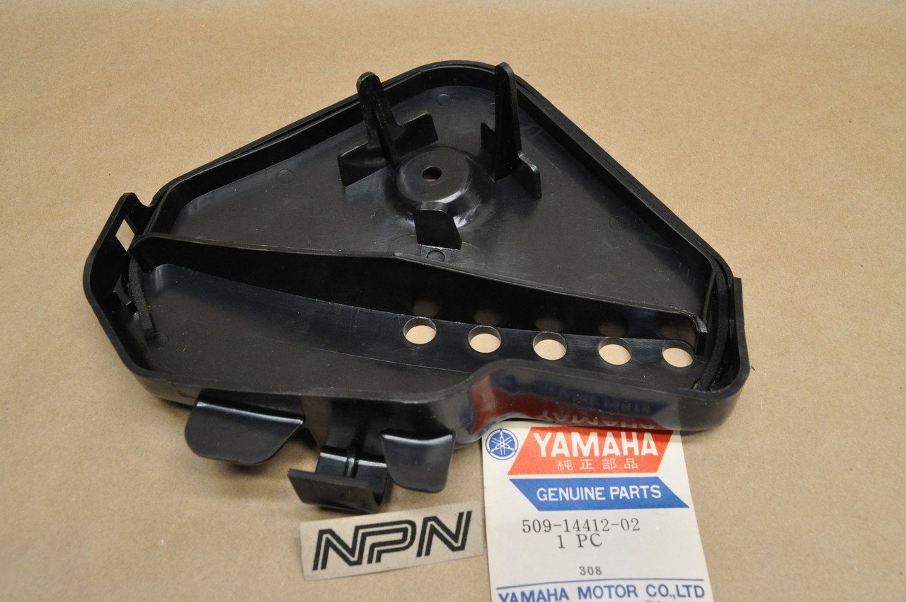 NOS Yamaha MX250 MX400 YZ400 Air Filter Cleaner Box Case Cap Cover