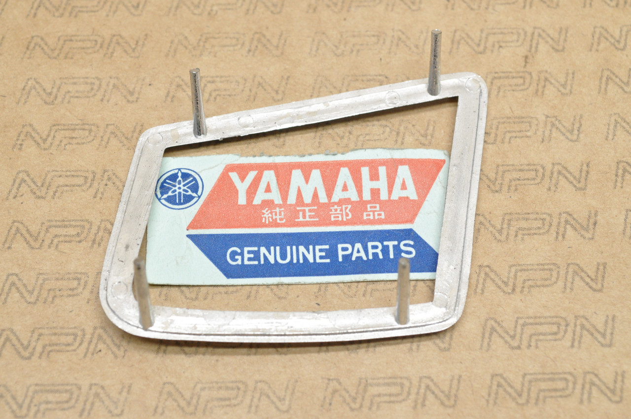 NOS Yamaha TX500 XS500 Lower Right Side Cover Plastic Mold Trim 371-21784-00