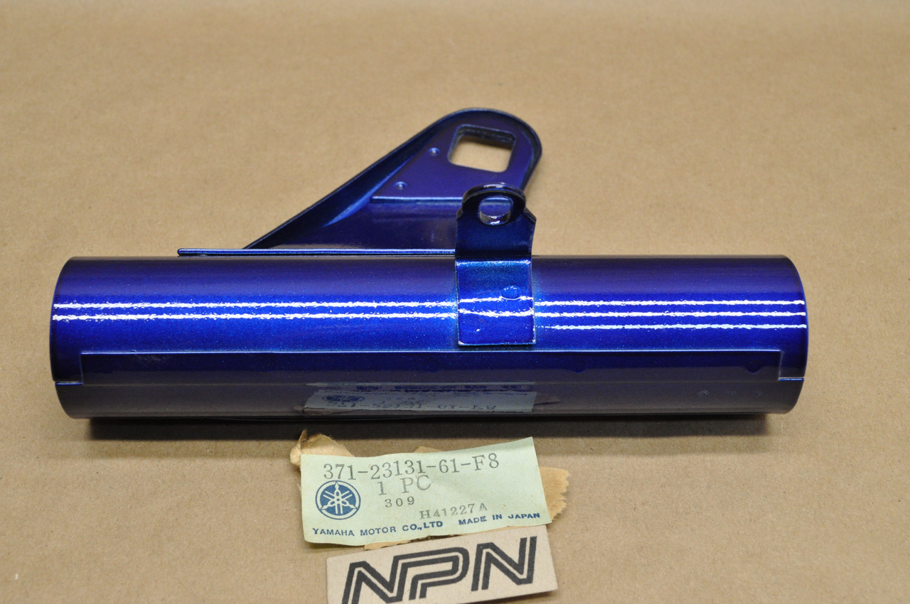 NOS Yamaha TX500 XS500 Blue Right Fork Ear Cover Light Stay Bracket 371-23131-61-F8