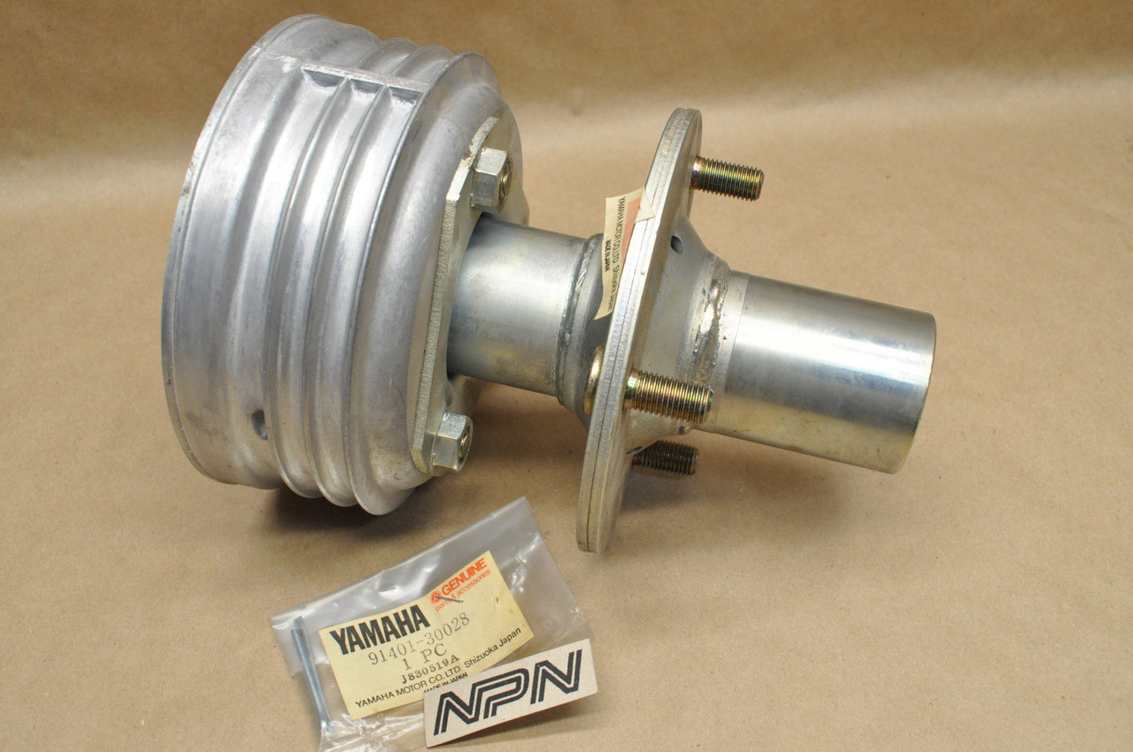 NOS Yamaha YTM200 YTM225 Tri-Moto Front Wheel Hub Kit 29U-W0009-00