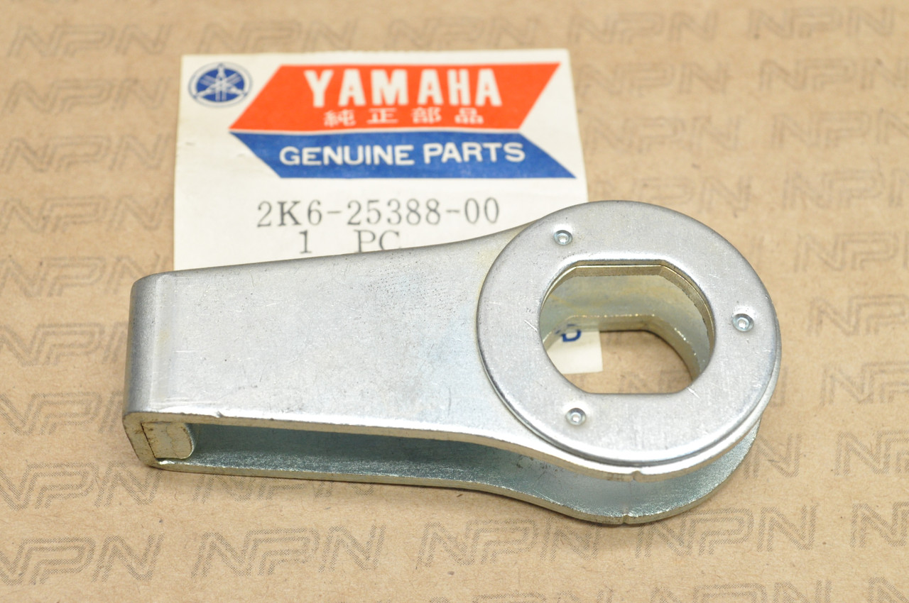 NOS Yamaha 1978-81 YZ125 Chain Tension Adjuster Puller 2K6-25388-00