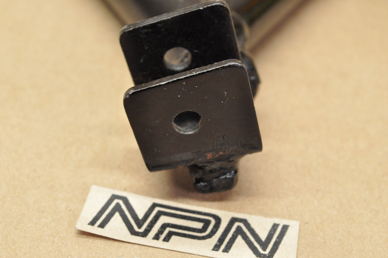 NOS Honda CB160 CL160 Right Foot Peg Arm Mount Bracket 50701-223-000 B