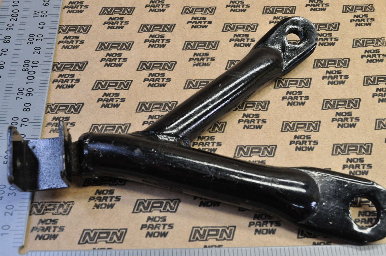 NOS Honda CL160 Left Foot Peg Arm Mount Bracket 50721-223-000 B