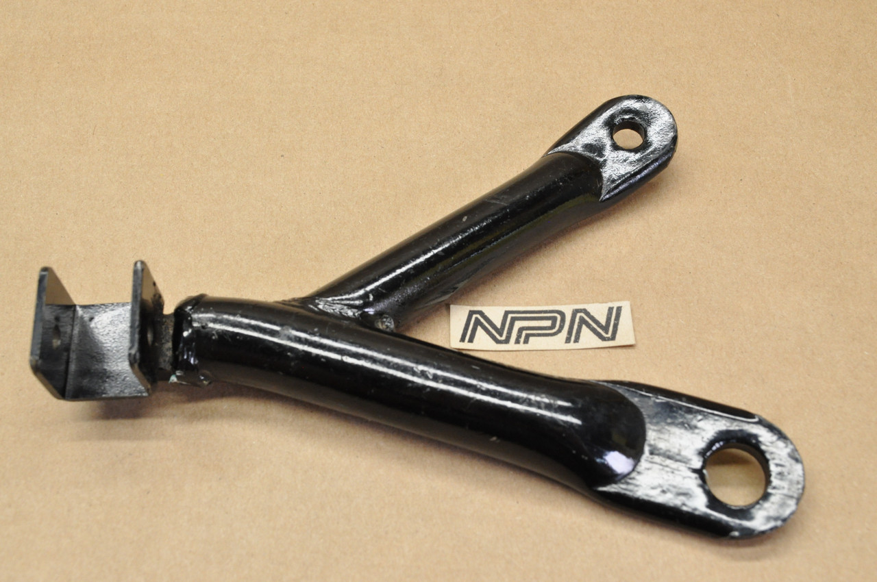 NOS Honda CL160 Left Foot Peg Arm Mount Bracket 50721-223-000 B