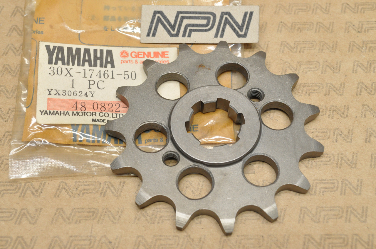 NOS Yamaha 1984 XT250 Front Drive Sprocket 15T 30X-17461-50