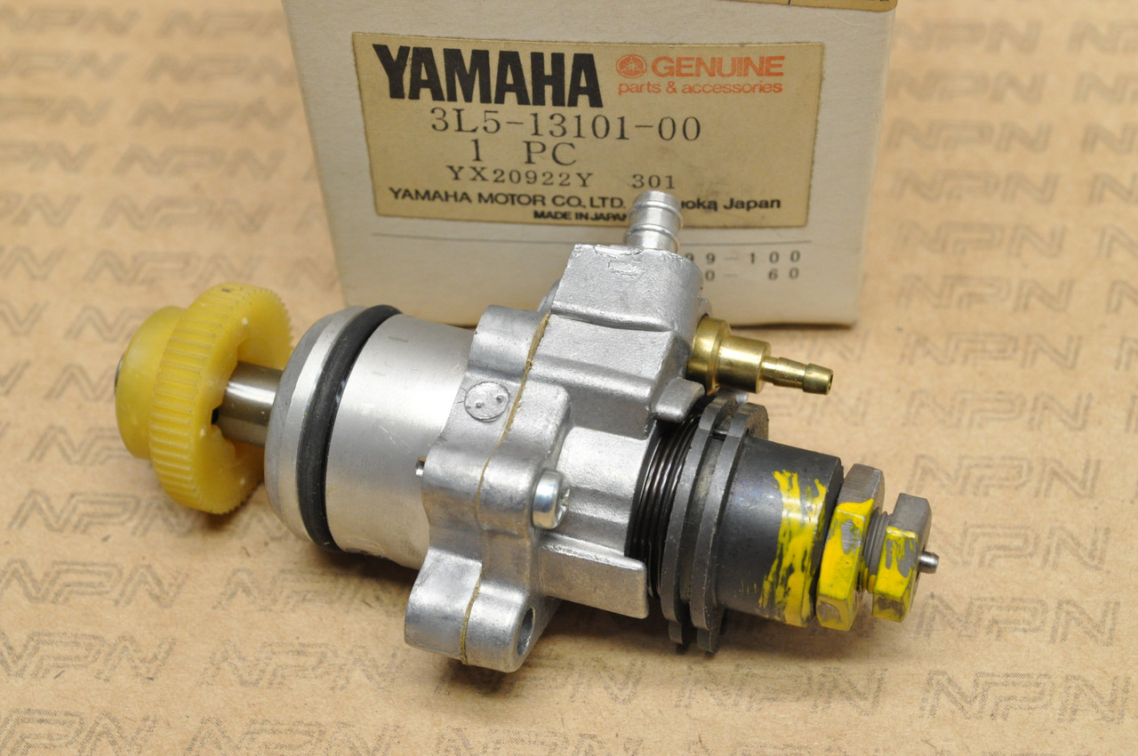 NOS Yamaha LC50 MJ50 PW50 QT50 Oil Pump 3L5-13101-00