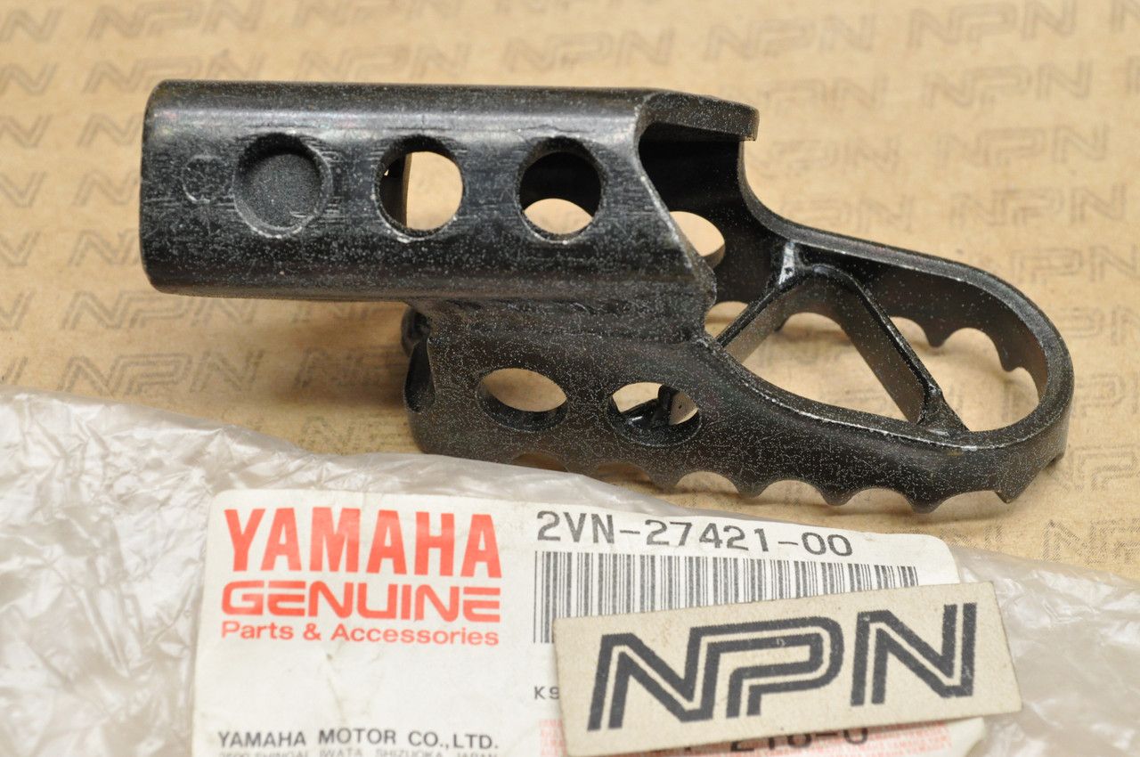 NOS Yamaha 1988-89 YZ125 YZ250 YZ490 Right Foot Peg Rest Step 2VN-27421-00