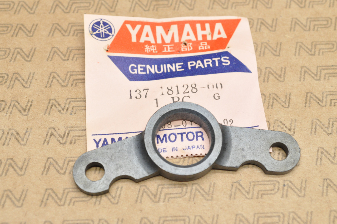 NOS Yamaha 1964-66 YA6 Gear Shift Change Lever Bracket 137-18128-00