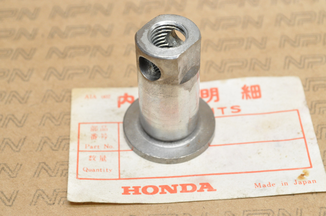 NOS Honda CL350 K0-K3 CB350 Front Wheel Axle Sleeve 44302-286-000