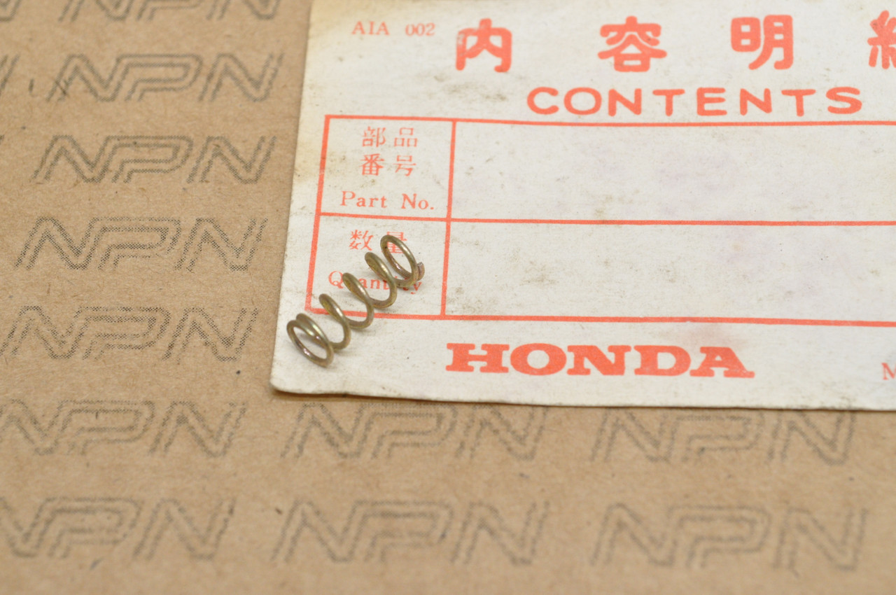 NOS Honda S90 Carburetor Throttle Stop Spring 16182-028-015
